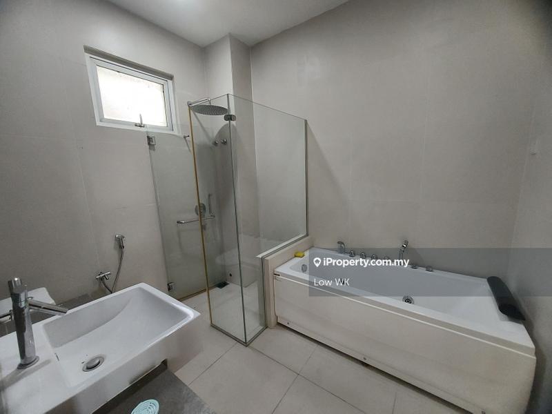 4.5-storey Terraced House for Sale in Happy Garden, Kuchai Lama by Low WK - iProperty.com.my