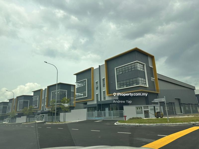 Kilang Berkembar untuk Dijual di SERI PUTRA, BUKIT MAHKOTA, KUALA KLAWANG, LENGGENG, Nilai oleh Andrew Yap - iProperty.com.my