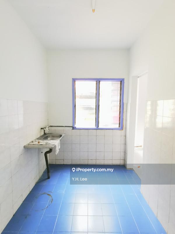 Rumah Flat untuk Dijual di Taman Mulia Jaya oleh Y.H. Lee - Kitchen - iProperty.com.my