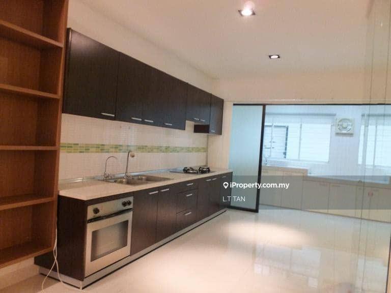 Rumah Teres 3-Tingkat untuk Dijual di Meadow Lakefield Sungai Besi, Sungai Besi oleh L.T TAN - iProperty.com.my