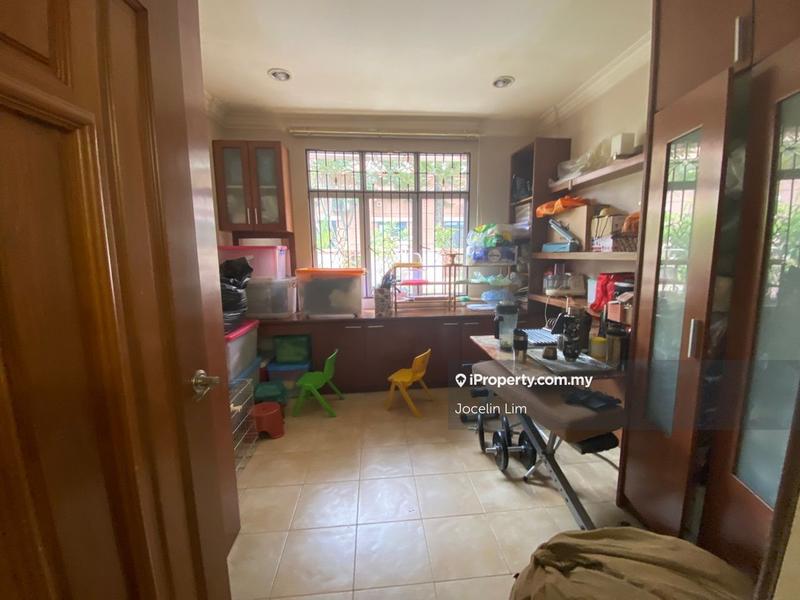 Bungalow House for Sale in Bukit Jalil Golf, Bukit Jalil by Jocelin Lim - iProperty.com.my