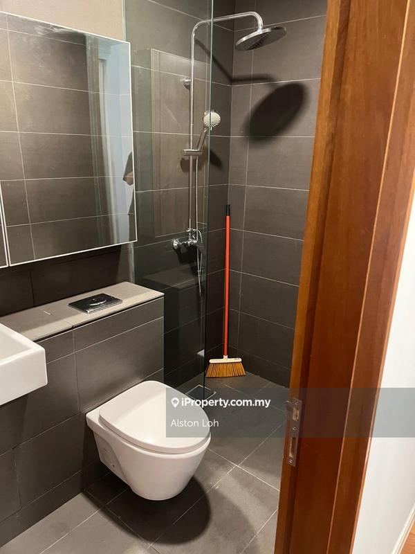 Condominium for Sale in Shorefront Residences by Alston Loh - iProperty.com.my