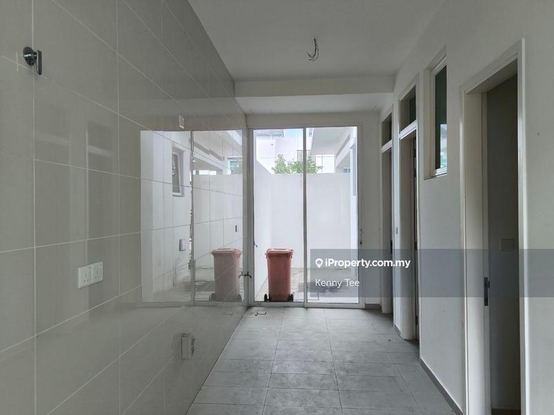 Semi-Detached House for Sale in Hijayu 2 Resort Homes, Bandar Sri Sendayan by Kenny Tee - iProperty.com.my