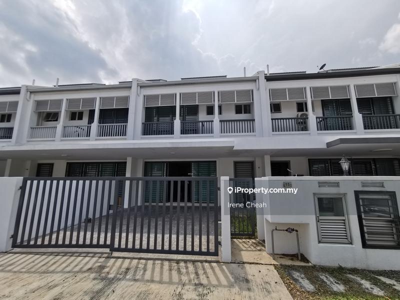 Rumah Berangkai 2 Tingkat untuk Dijual di Bandar Rimbayu, Telok Panglima Garang oleh Irene Cheah - iProperty.com.my