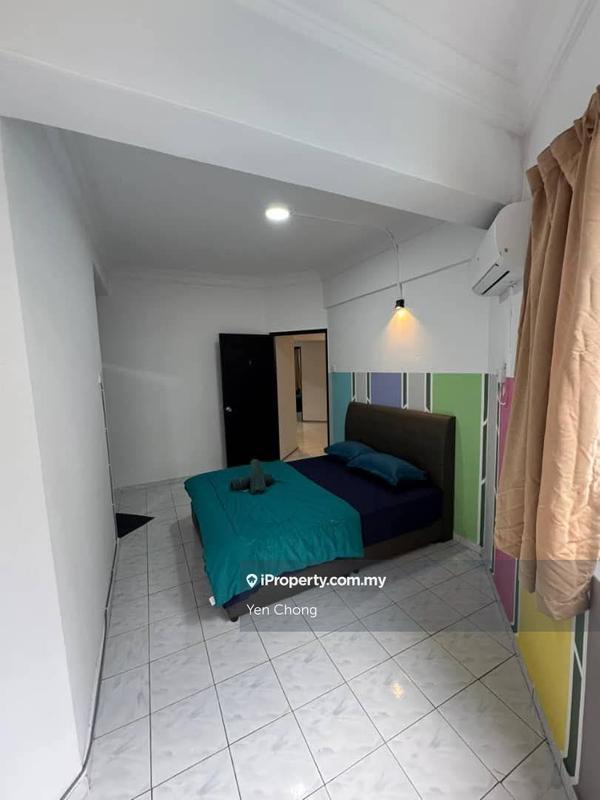 Condominium for Rent in Golden Straits Villas by Yen Chong - iProperty.com.my