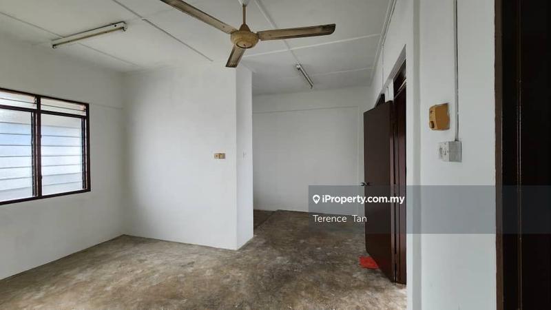 Rumah Flat untuk Dijual di Taman Molek oleh Terence Tan - iProperty.com.my