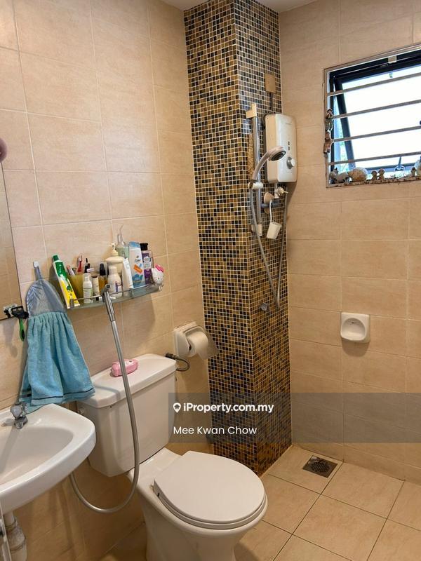 Rumah Bandar untuk Dijual di Bandar Utama 12, Bandar Utama oleh May Chow - Bathroom - iProperty.com.my