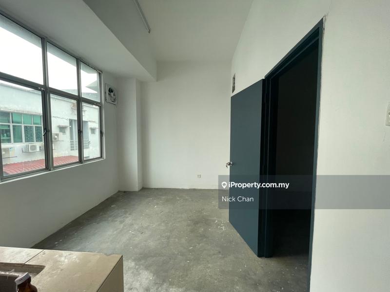 Shop-Office for Sale in 2ks1w, Kajang by Nick Chan - iProperty.com.my