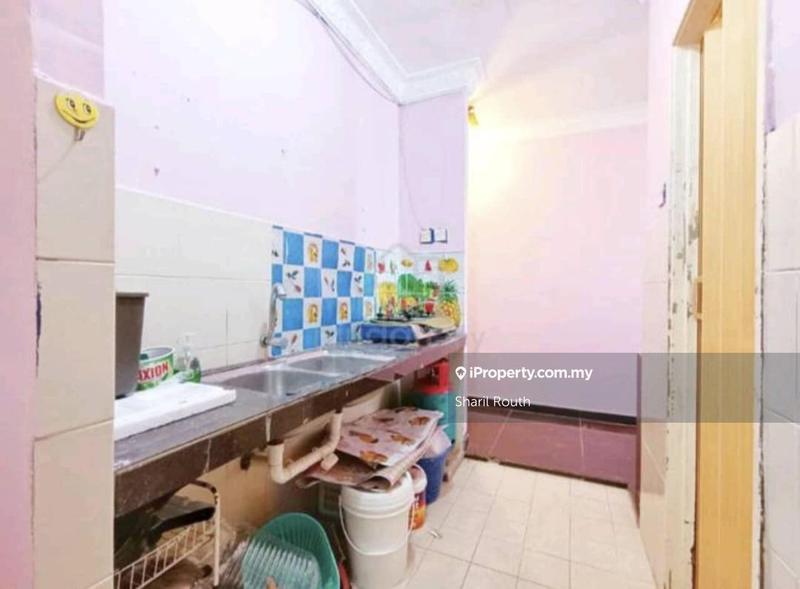 Rumah Pangsa untuk Dijual di Pangsapuri Berembang Indah oleh Sharil Routh - iProperty.com.my