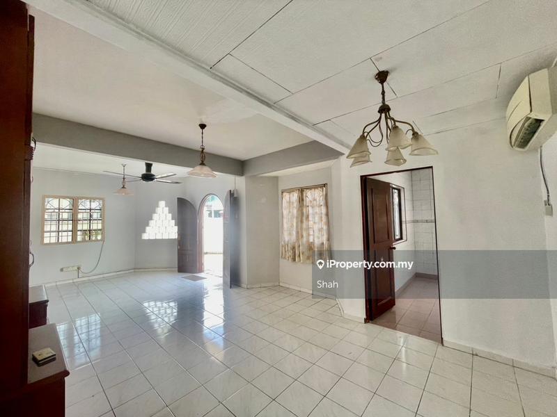 Rumah Teres 2-Tingkat untuk Dijual di SS19, Subang Jaya oleh Shah - iProperty.com.my