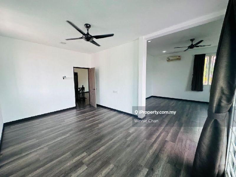 Bungalow House for Sale in Taman Pasir Wang, Lahat by Winnie Chan - iProperty.com.my