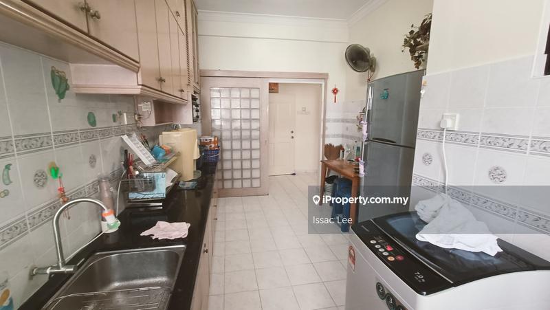 Apartment for Rent in Parkview Towers by Issac Lee - iProperty.com.my