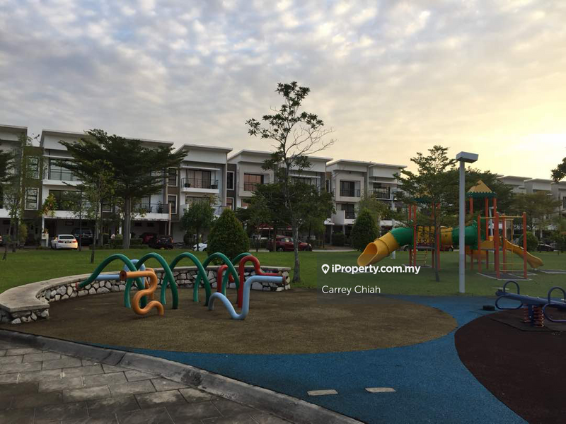 2.5-storey Terraced House for Sale in Lake Edge, Puchong by Carrey Chiah - iProperty.com.my