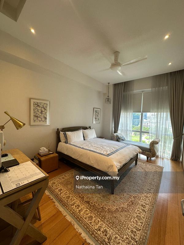 For Sale - Park Seven