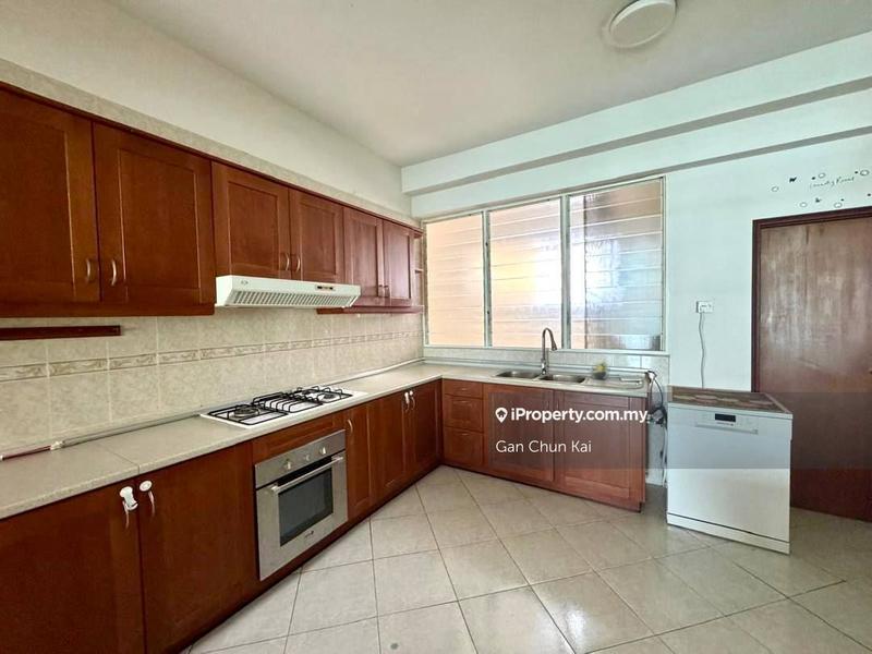 Condominium for Rent in Gurney Beach Resort by Gan Chun Kai - iProperty.com.my