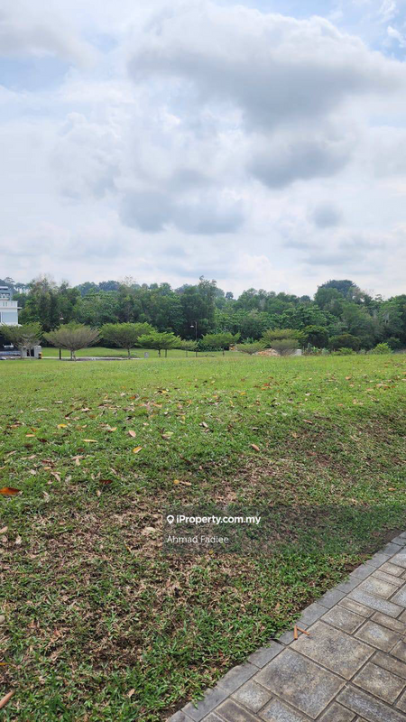 Banglo Tanah untuk Dijual di Presint 11, Presint 11 oleh Ahmad Fadlee - iProperty.com.my
