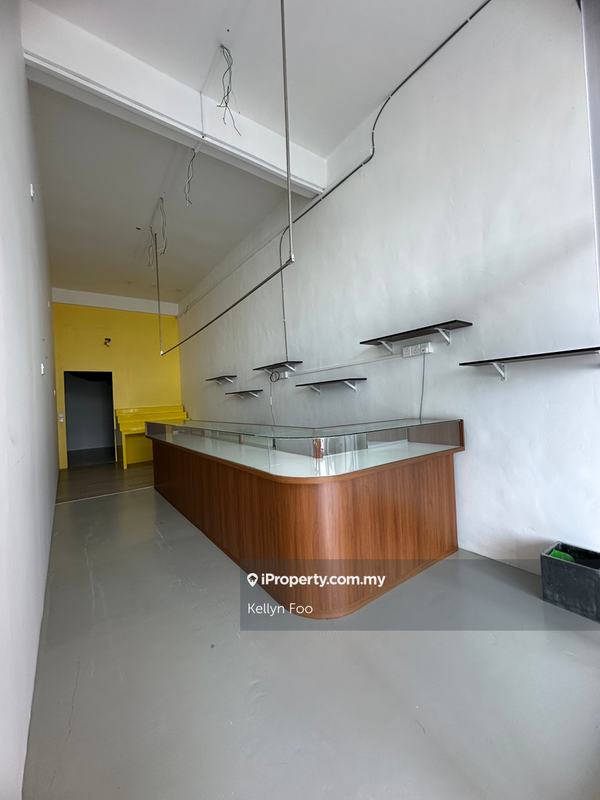 Kedai untuk Disewa di Plaza Semabok, Semabok oleh Kellyn Foo - iProperty.com.my