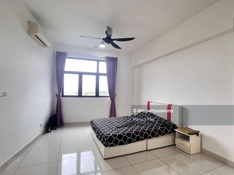 For Sale - Mirage By The Lake