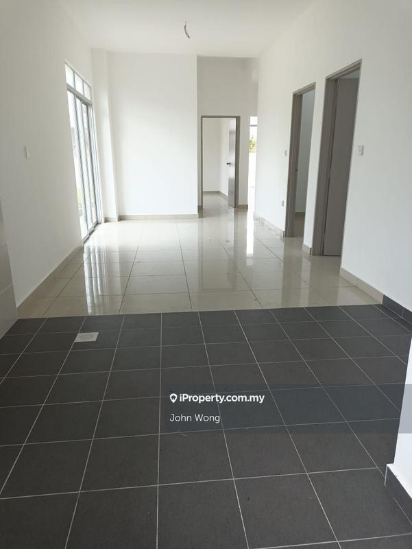 Rumah Berangkai 1 Tingkat untuk Dijual di Kampong L.B. Johnson, Bandar Enstek oleh John Wong - iProperty.com.my