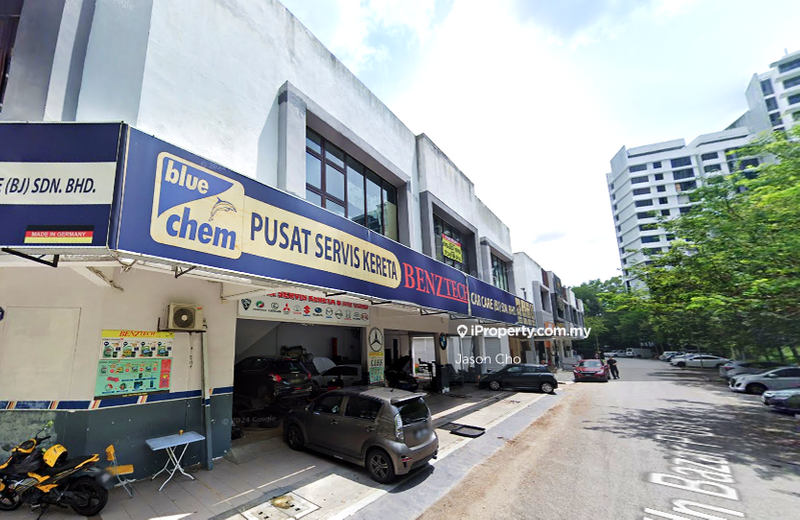 For Sale - ROI 4% ABOVE, 2 STOREY FREEHOLD SHOP, FACING MAIN ROAD, GOOD BUY!
