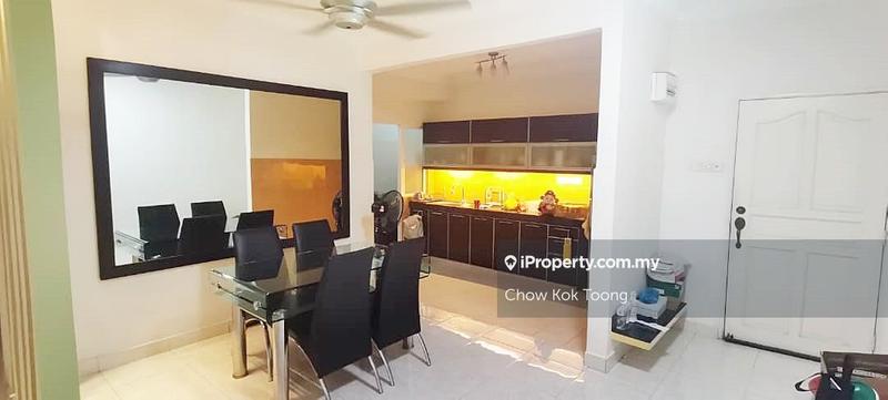 For Sale - Villamas Apartment