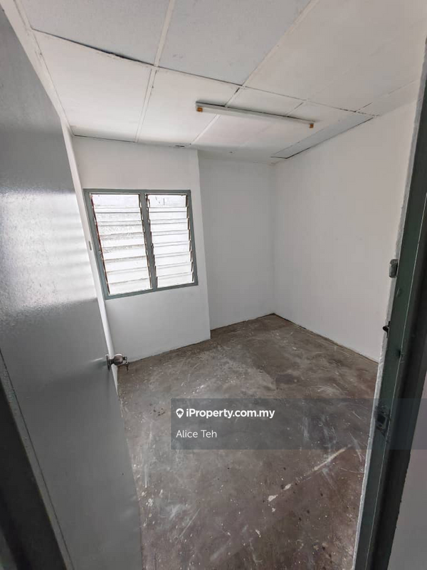 For Rent - Taman Pelangi