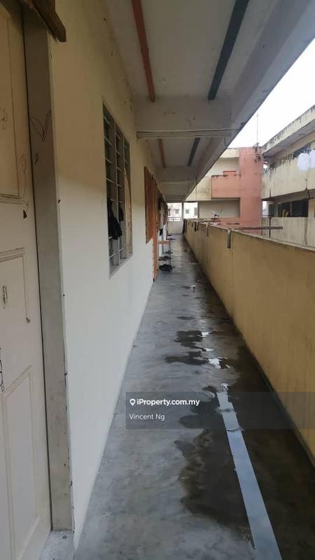 Rumah Pangsa untuk Dijual di Saujana Mawar oleh Vincent Ng - iProperty.com.my