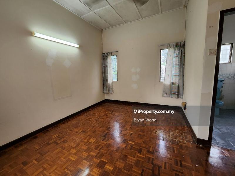 Rumah Berkembar untuk Dijual di Damansara Jaya, Petaling Jaya oleh Bryan Wong - iProperty.com.my