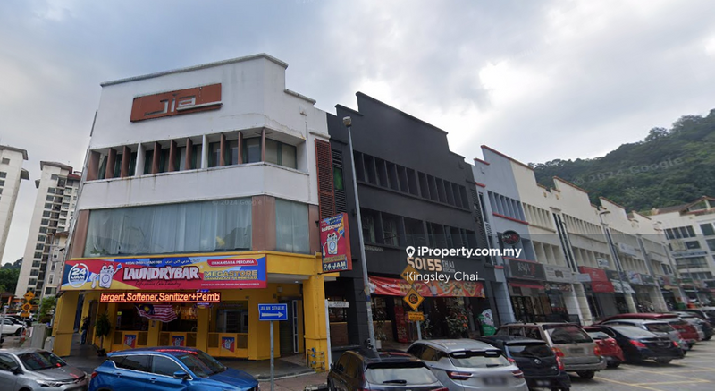 For Sale - ROI 4.25% 3 Storey Shop Damansara Perdana Petaling Jaya