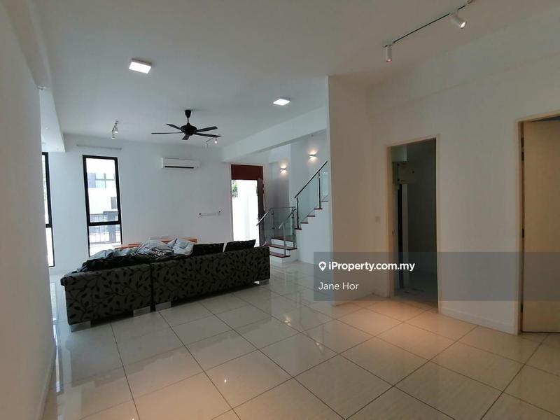 3-storey Terraced House for Sale in 16 Sierra, Puchong by Jane Hor - iProperty.com.my