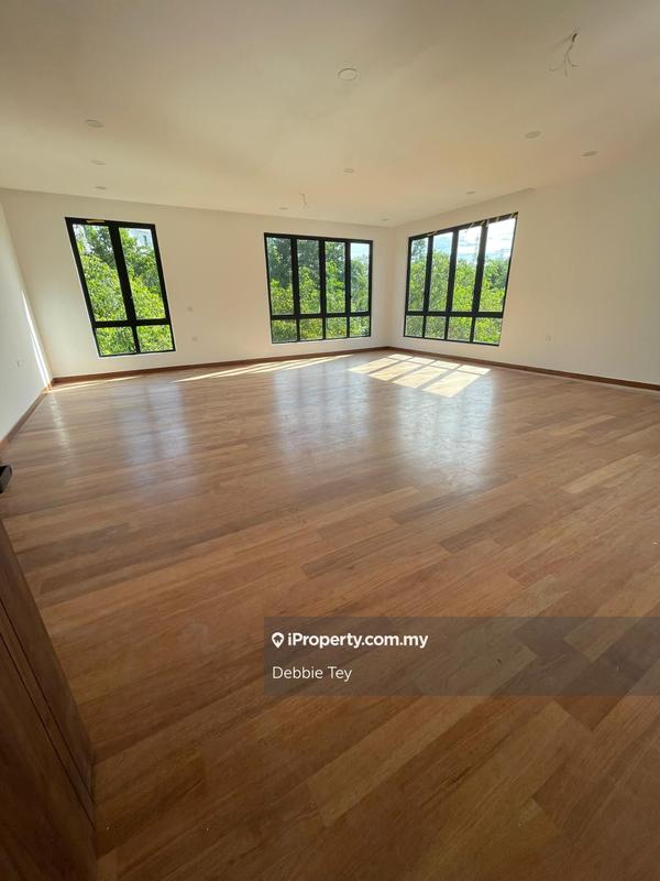 Banglo untuk Dijual di Taman Equine, Seri Kembangan oleh Debbie Tey - iProperty.com.my