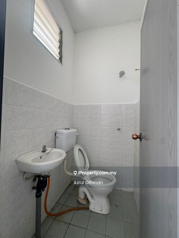 Rumah Teres 1-Tingkat untuk Dijual di Taman Intan Perdana, Port Dickson oleh Azrul Othman - Bathroom - iProperty.com.my
