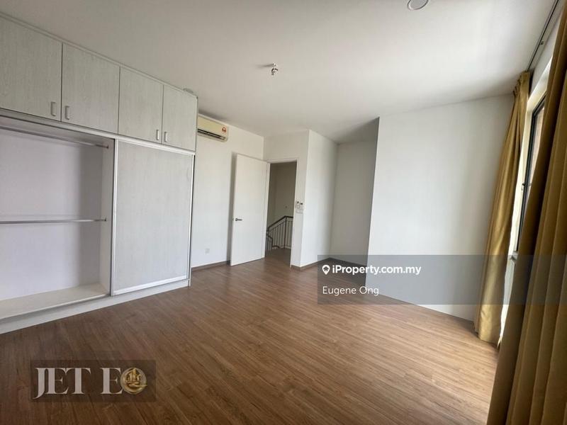 Rumah Berkembar untuk Dijual di Twentyfive7, Tanjong Duabelas oleh Eugene Ong - iProperty.com.my