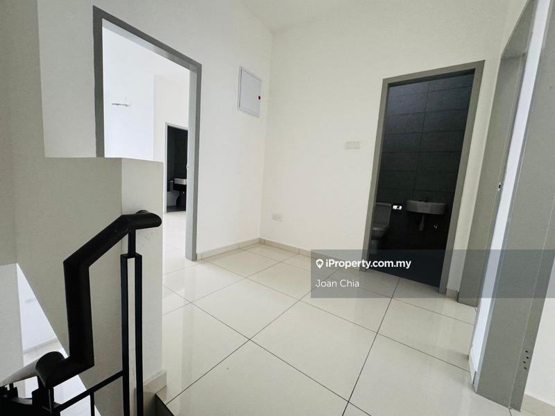 Rumah Teres 2-Tingkat untuk Dijual di Austin Crest, Johor Bahru oleh Joan Chia - iProperty.com.my