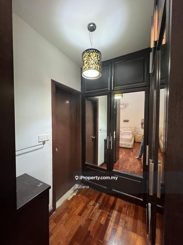 Rumah Berangkai 2 Tingkat untuk Dijual di Bukit Jelutong, Shah Alam oleh Juliana - iProperty.com.my