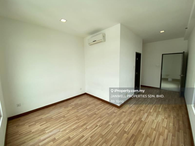 Condominium for Sale in Shaftsbury Residence by Ethan Yong - iProperty.com.my