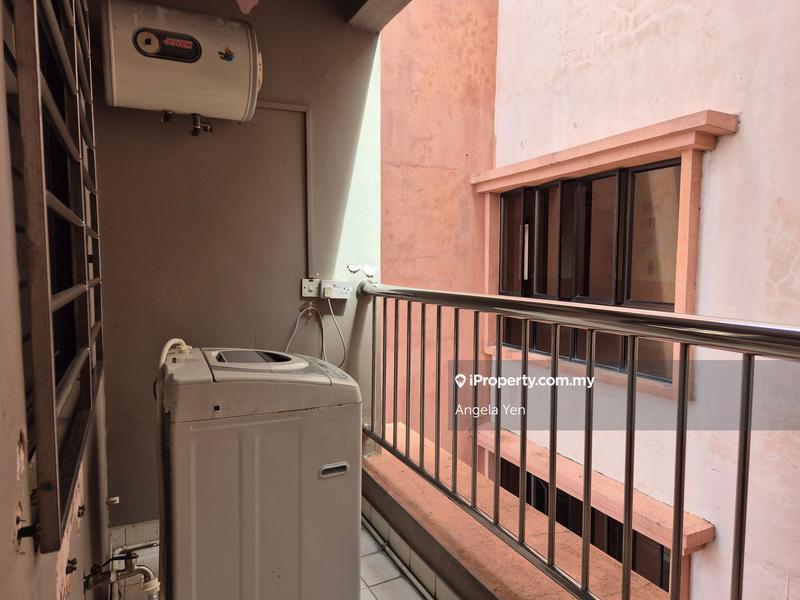 Kondominium untuk Dijual di Marina Court Resort Condominium oleh Angela Yen - iProperty.com.my