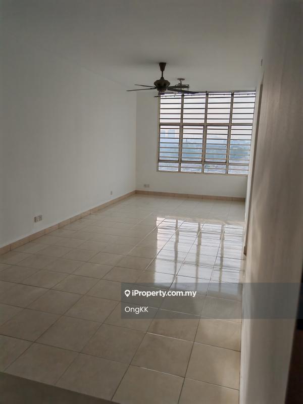 Kondominium untuk Dijual di Sierra Residency oleh OngKK - Living Room - iProperty.com.my
