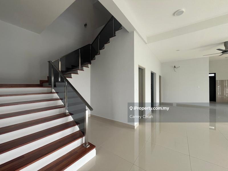 Rumah Berkembar untuk Dijual di Lake Side Residence Puchong, Puchong oleh Carrey Chiah - iProperty.com.my