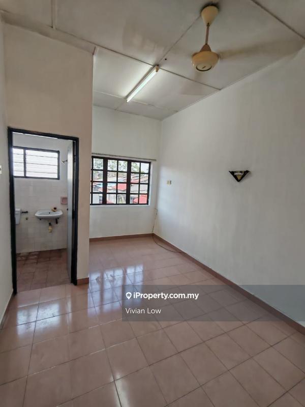 2-storey Terraced House for Sale in Taman Aman, Banting by Vivian Low - iProperty.com.my