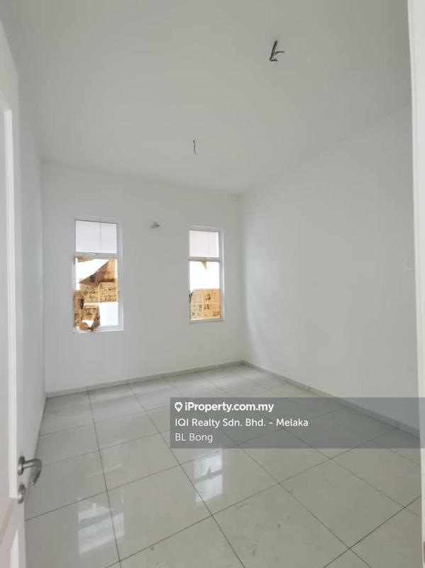 Banglo untuk Dijual di Taman Saujana Heights, Bukit Katil oleh BL Bong - iProperty.com.my