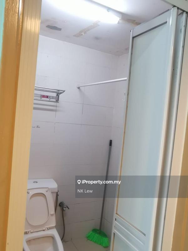 Kondominium untuk Dijual di Bayan Villa, Seri Kembangan oleh NK Lew - iProperty.com.my