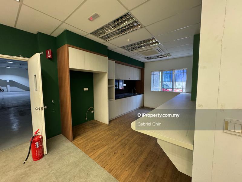 For Sale - Batu Caves, SBC, Industri Batu Caves (3 Storey Semi-D) with Lift