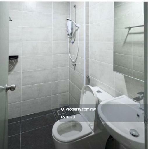 Service Residence untuk Dijual di B11 Parkland Residence oleh Louis Ku - Bathroom - iProperty.com.my