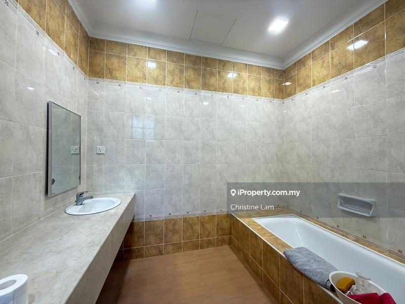 Rumah Berkembar untuk Dijual di Kota Kemuning, Shah Alam oleh Christine Lam - iProperty.com.my
