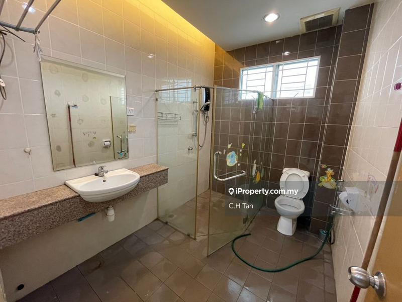 Rumah Teres 3-Tingkat untuk Dijual di Taman Permai Villa, Ampang oleh C.H Tan - iProperty.com.my