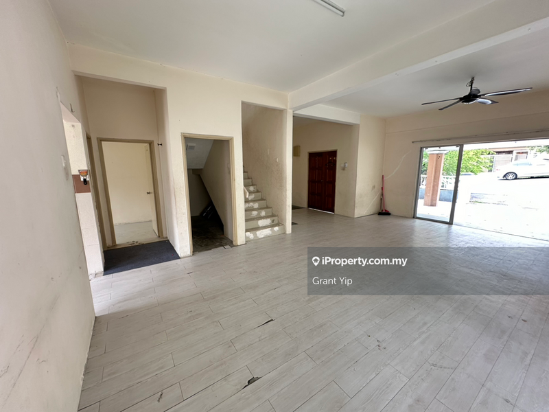 Rumah Berkembar untuk Dijual di Taman Puncak Jalil, Seri Kembangan oleh Grant Yip - iProperty.com.my