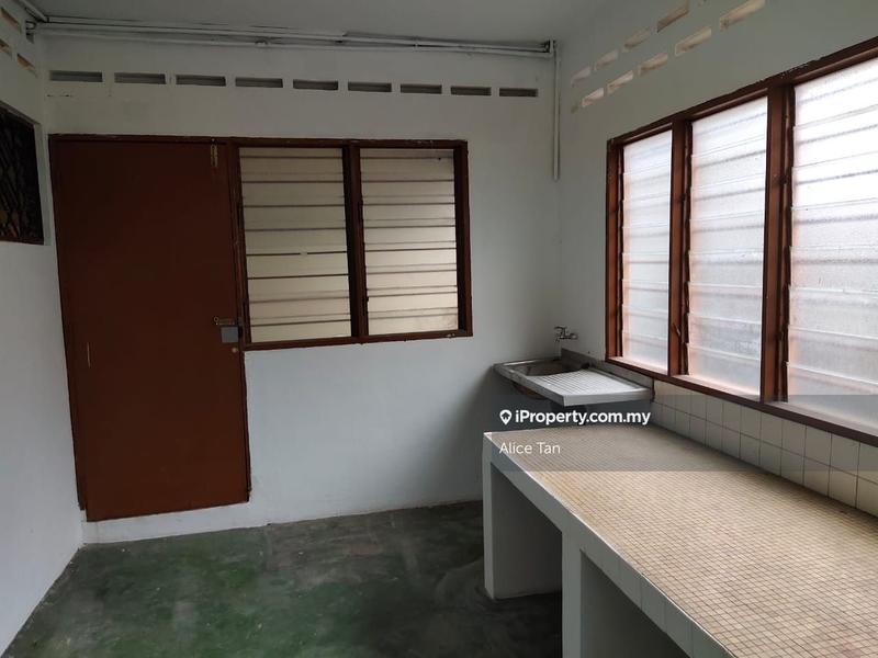 1-storey Terraced House for Sale in Taman Salak Selatan, Salak South by Alice Tan - iProperty.com.my