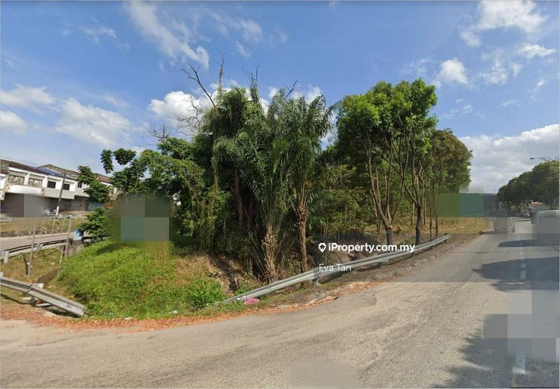 For Sale - Ulu Tiram Ban Foo Petrol Station / Commercial Land