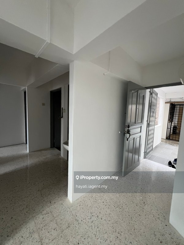 Apartment for Sale in Pangsapuri Dahlia Court by hayati.iagent.my - iProperty.com.my